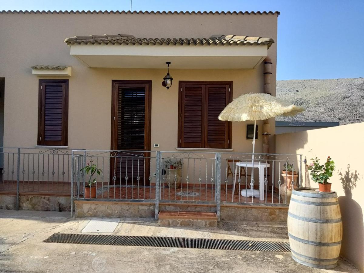 Monolocale Da Andrea Custonaci Exterior foto
